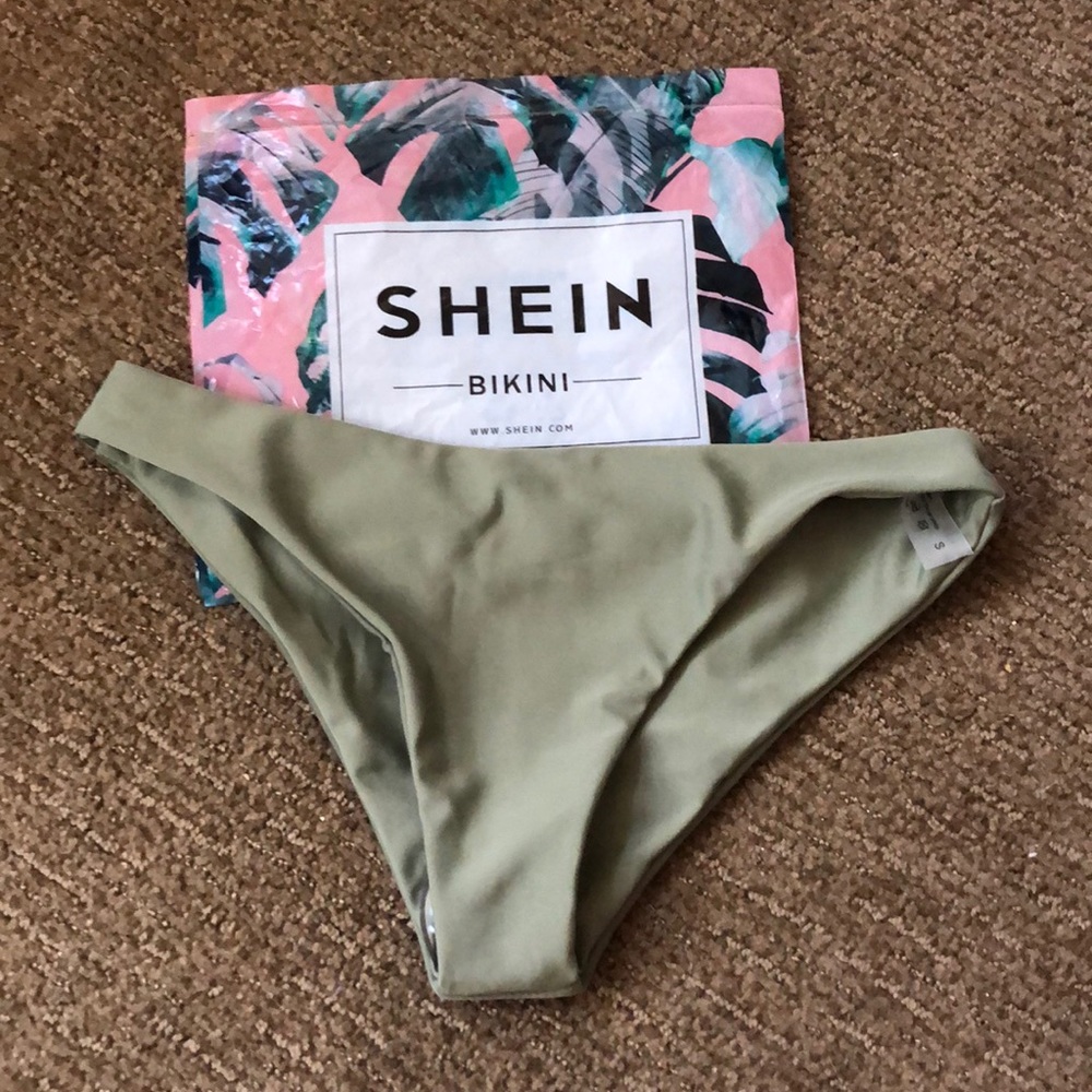 NWOT! Shein Small Bikini Bottoms green.